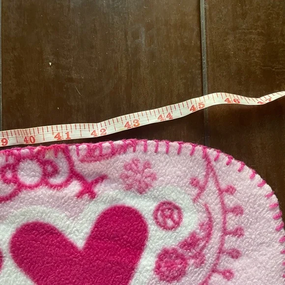 Plush hello kitty blanket 56x46 - Picture 3 of 5